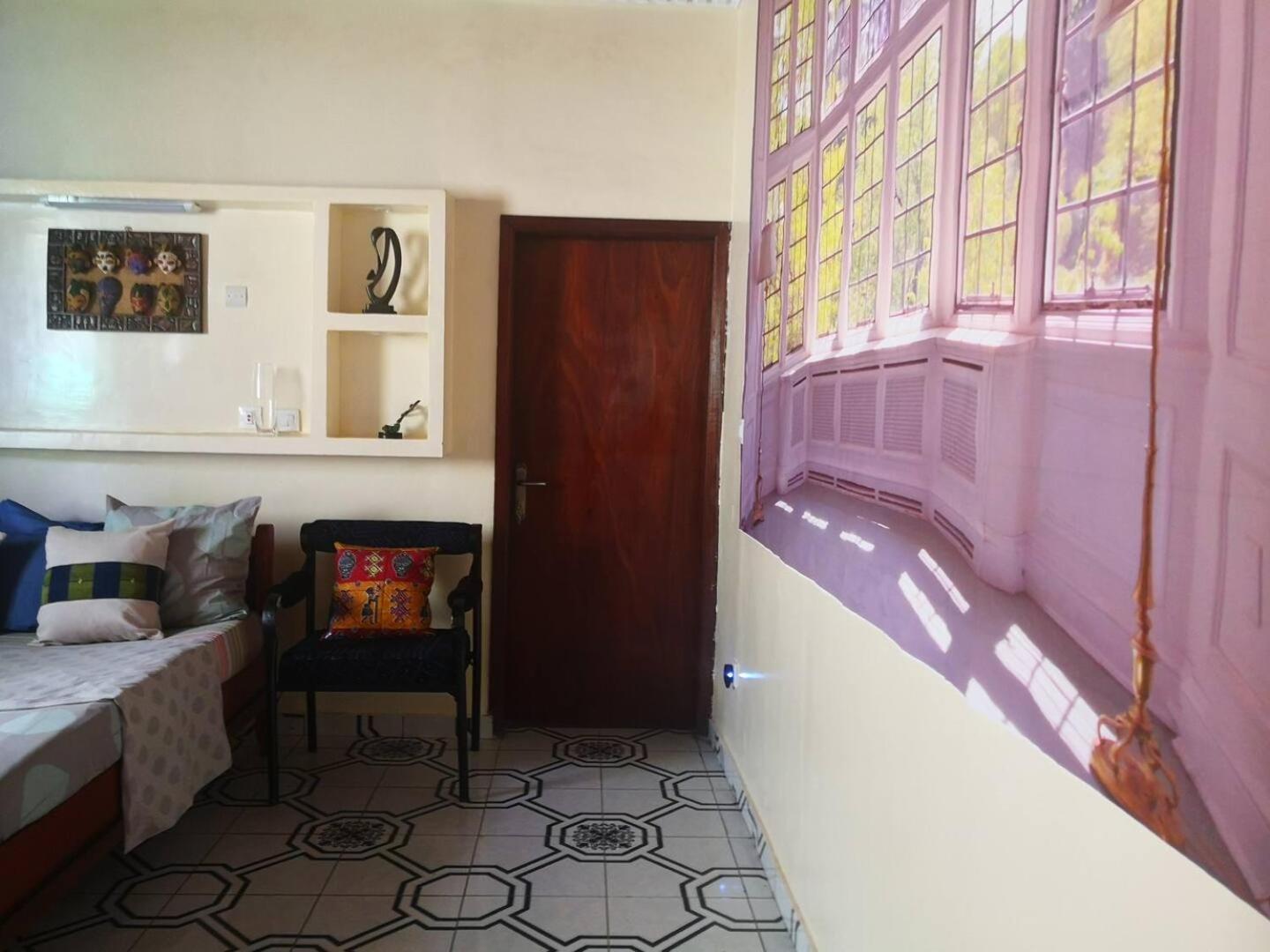 Tout confort avec jardin entrée Bastos Yaoundé Extérieur photo